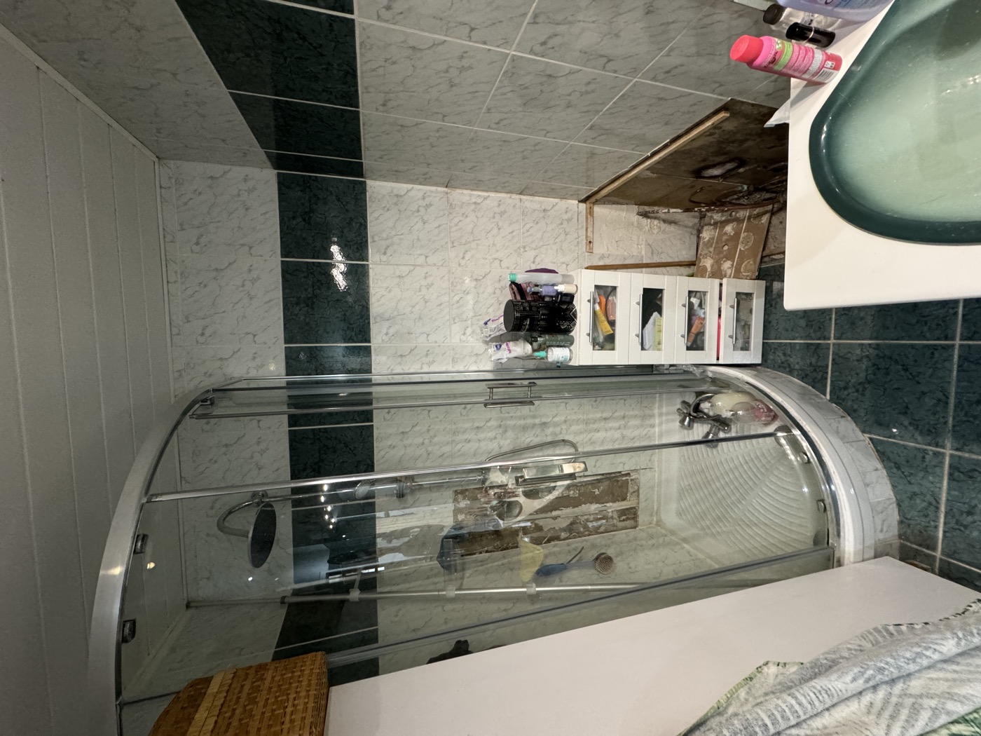 Salle de bain 2 avant rénovation