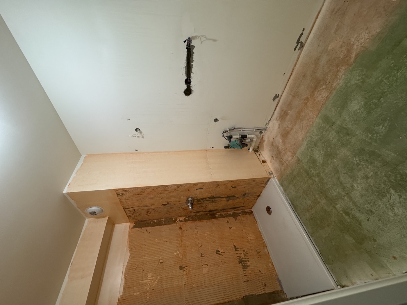 Salle de bain avant rénovation